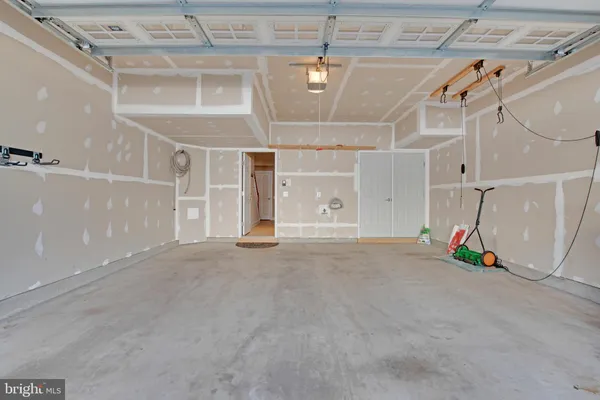 $3,200 | 42726 Tunstall Terrace, Ashburn, VA 20147