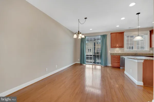 $3,200 | 42726 Tunstall Terrace, Ashburn, VA 20147