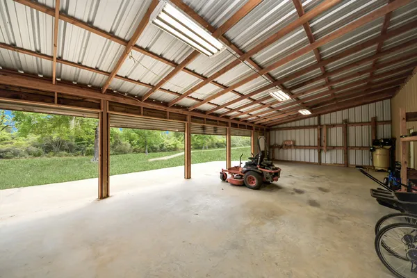 $1,175,000 | 460 High Meadows Road, Bellville, TX 77418
