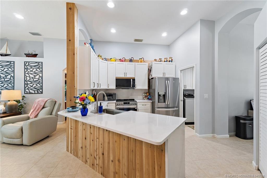 8577 Southwest Sea Captain Drive Stuart, FL 34997 - Photo 37 of 68 Cedar Shiplap