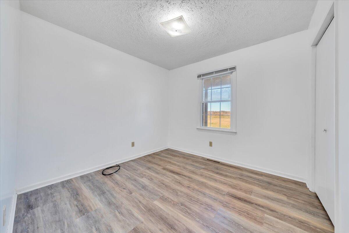 397 Commonwealth Road Galax, VA 24333 - Photo 17 of 36 17-MIB02496