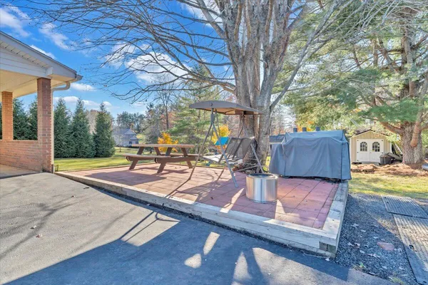 $295,000 | 397 Commonwealth Road, Galax, VA 24333