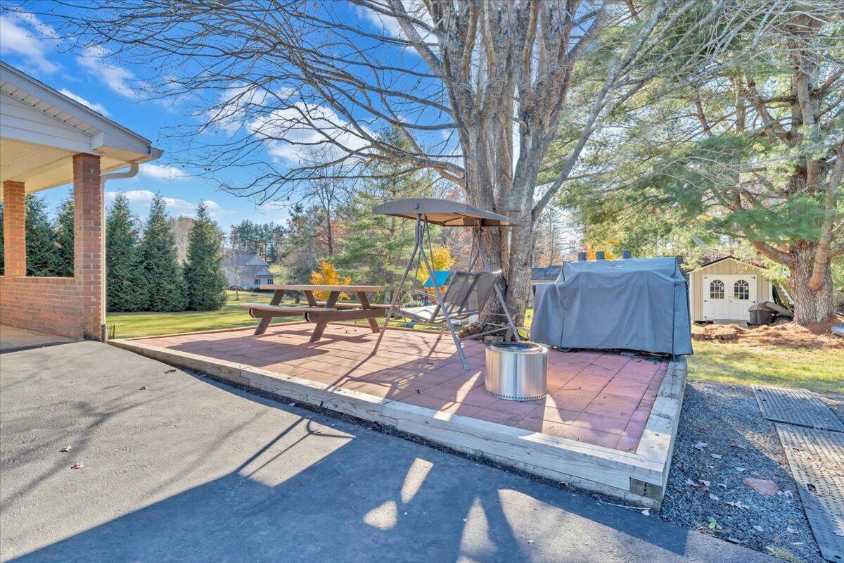 397 Commonwealth Road Galax, VA 24333 - Photo 25 of 36 25-MIB02520