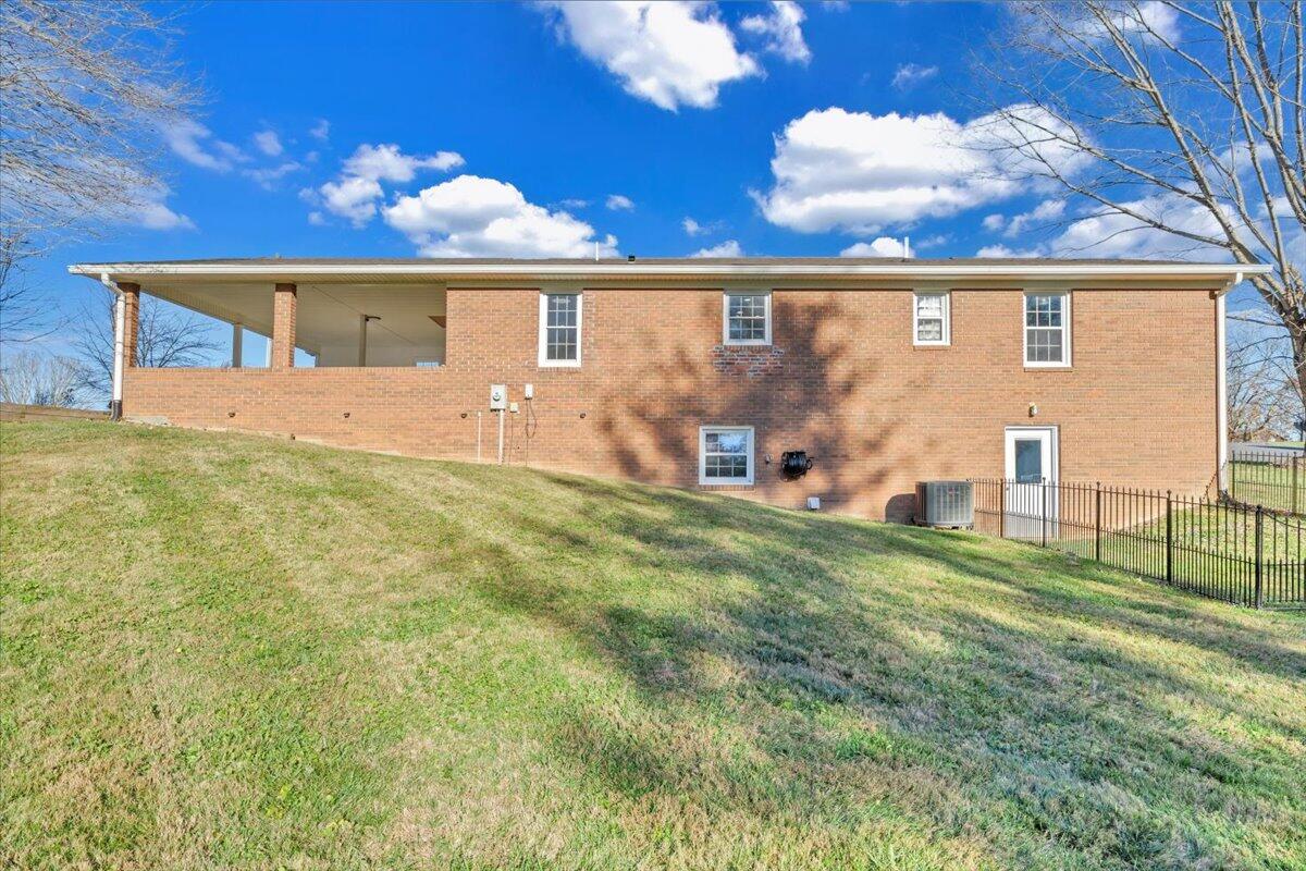 397 Commonwealth Road Galax, VA 24333 - Photo 27 of 36 27-MIB02529