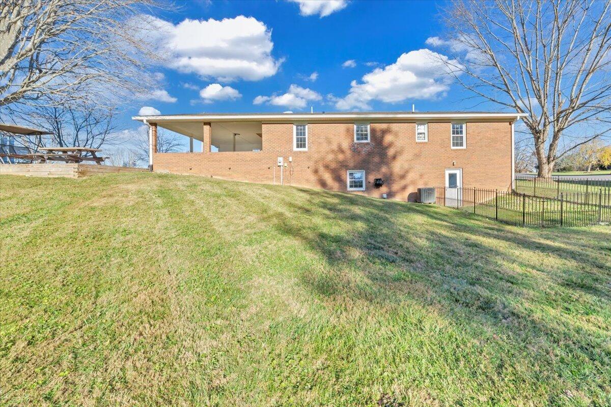 397 Commonwealth Road Galax, VA 24333 - Photo 28 of 36 28-MIB02526