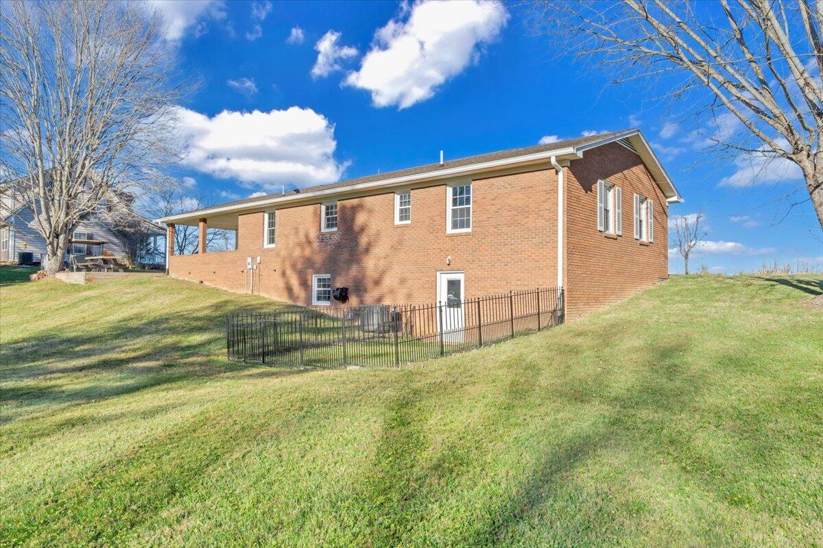 397 Commonwealth Road Galax, VA 24333 - Photo 29 of 36 29-MIB02532