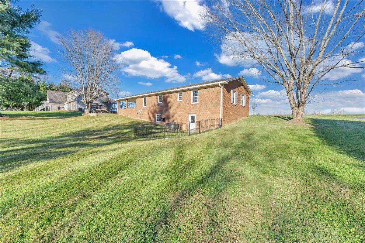 397 Commonwealth Road Galax, VA 24333 - Photo 30 of 36 30-MIB02535