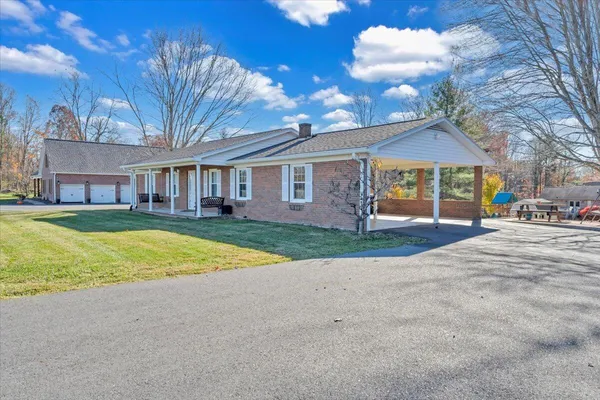 $295,000 | 397 Commonwealth Road, Galax, VA 24333