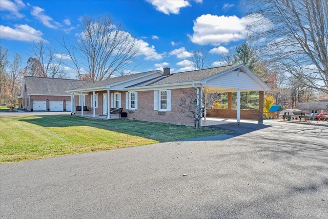 $299,000 | 397 Commonwealth Road, Galax, VA 24333