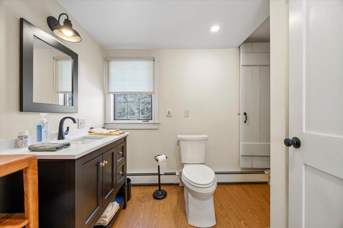 76 Tsienneto Road Derry, NH 03038 - Photo 15 of 50