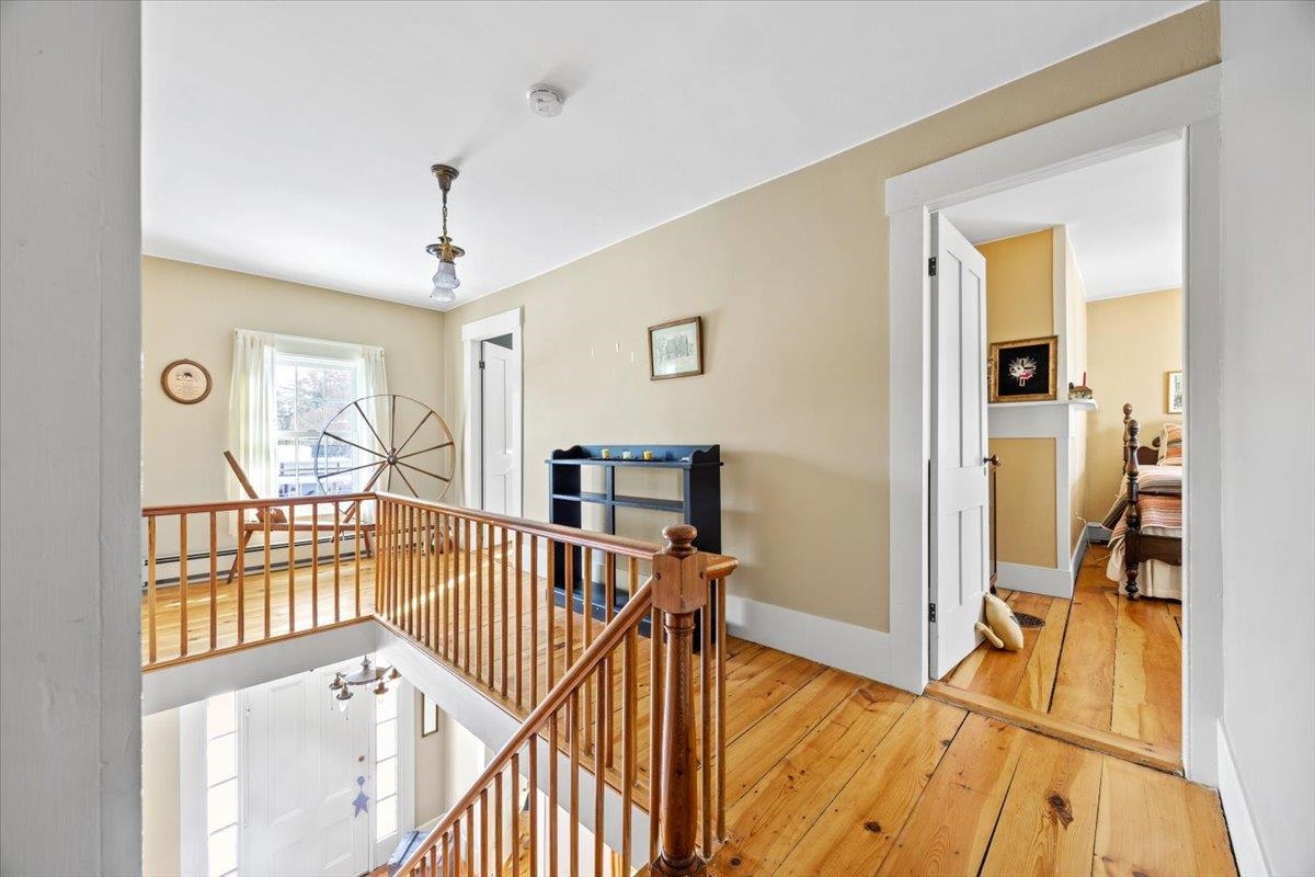 76 Tsienneto Road Derry, NH 03038 - Photo 17 of 50