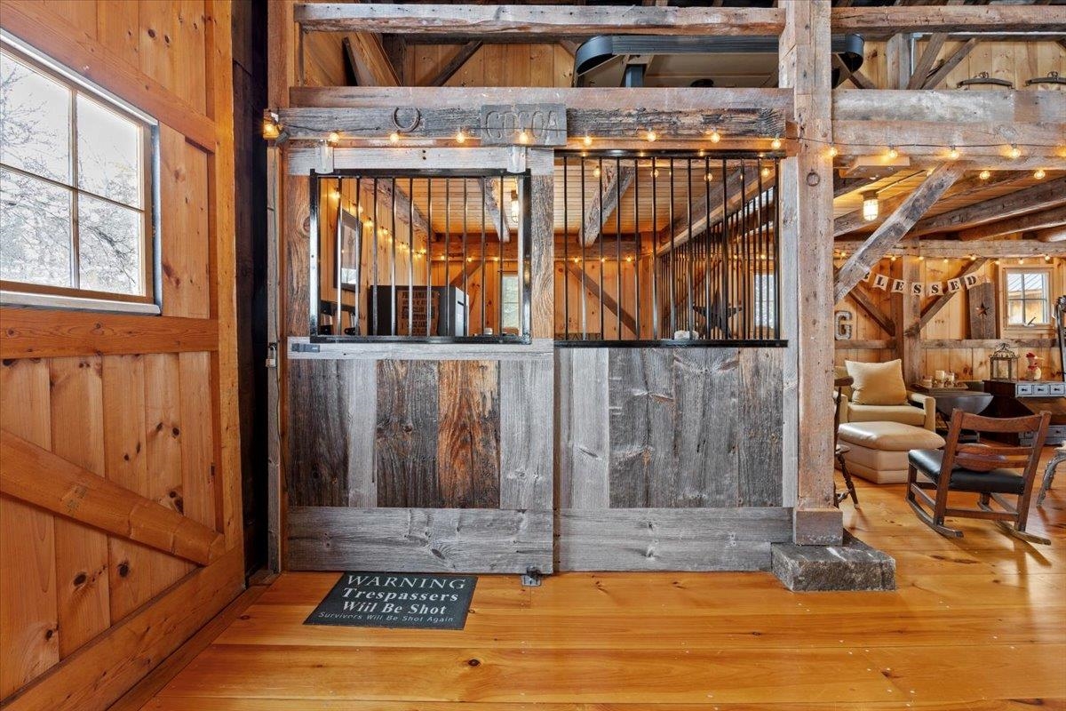 76 Tsienneto Road Derry, NH 03038 - Photo 33 of 50