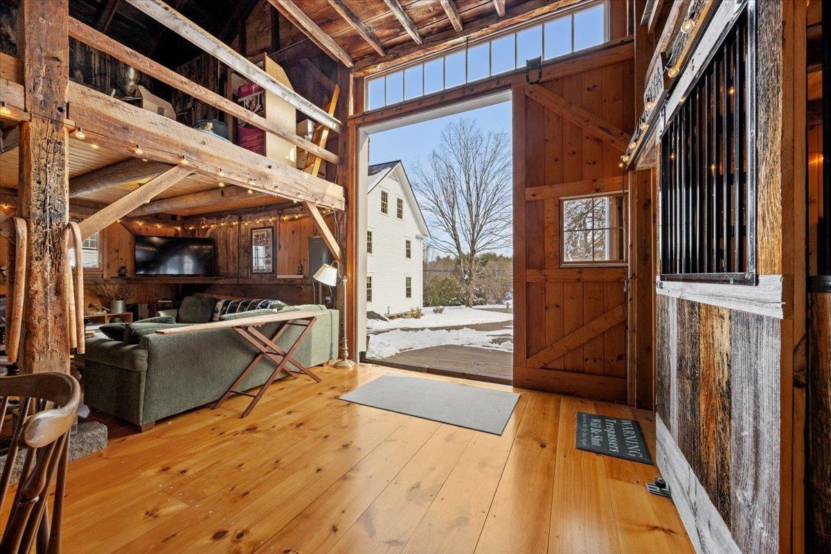 76 Tsienneto Road Derry, NH 03038 - Photo 39 of 50