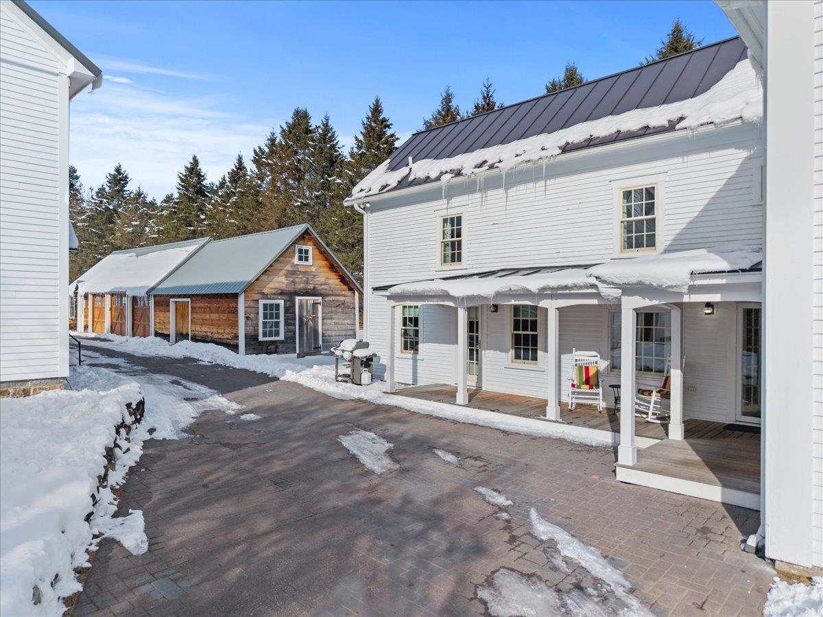 76 Tsienneto Road Derry, NH 03038 - Photo 4 of 50