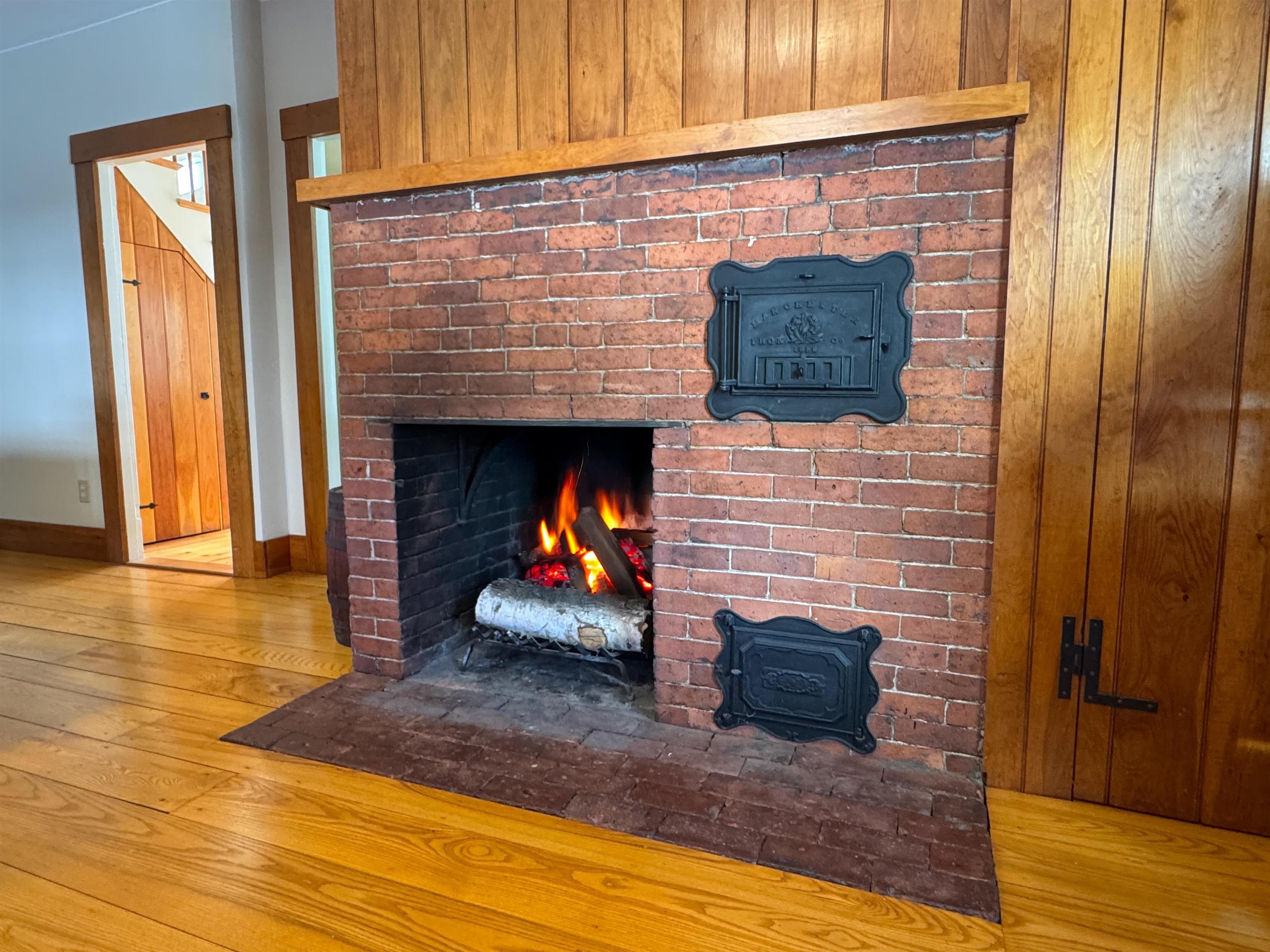 76 Tsienneto Road Derry, NH 03038 - Photo 9 of 50