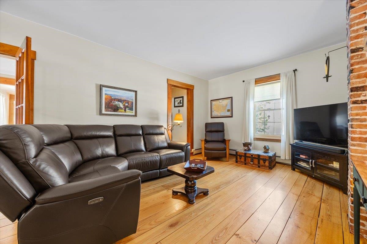 76 Tsienneto Road Derry, NH 03038 - Photo 10 of 50