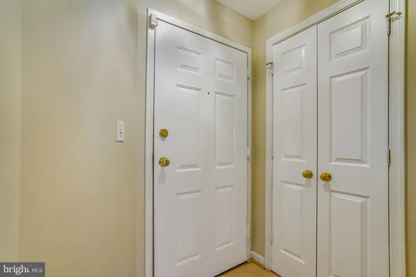 $2,295 | 610 North West Street, Unit 106, Alexandria, VA 22314