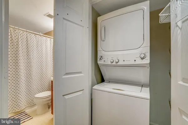 $2,295 | 610 North West Street, Unit 106, Alexandria, VA 22314