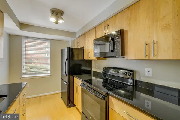 $2,295 | 610 North West Street, Unit 106, Alexandria, VA 22314