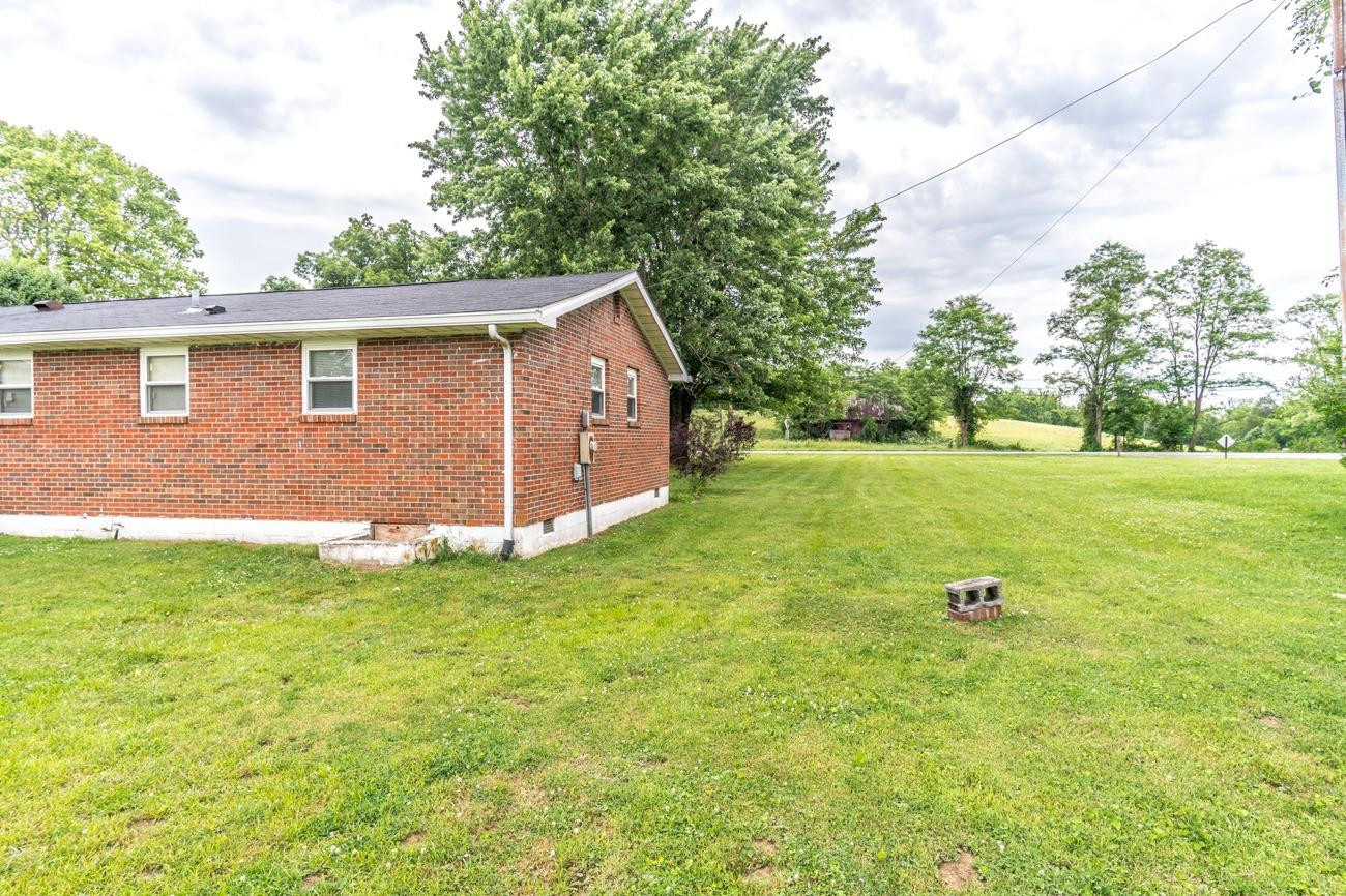 1680 Menelaus Road Berea, KY 40403 - Photo 9 of 36 Listing Photo