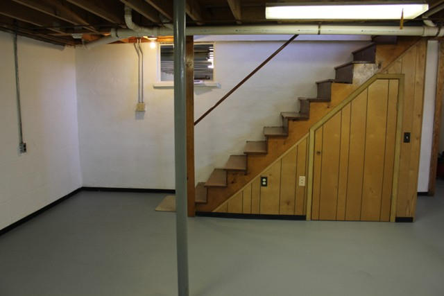 4501 Retreat Road Boones Mill, VA 24065 - Photo 35 of 57 Staircase