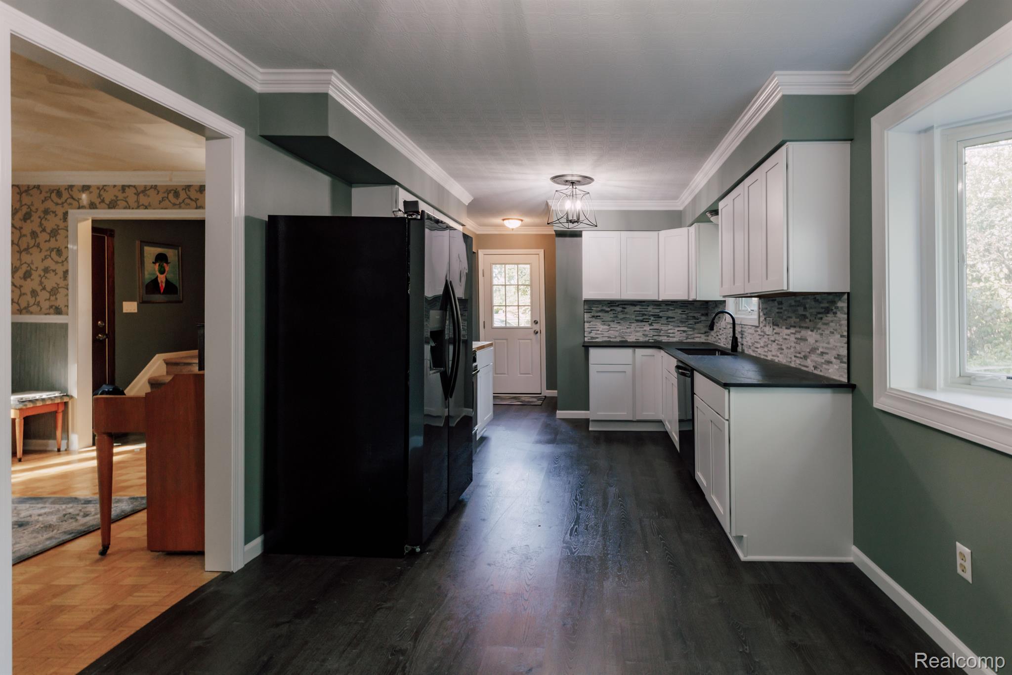 43990 Saltz Road Canton, MI 48187 - Photo 8 of 43 Gallery Image 8