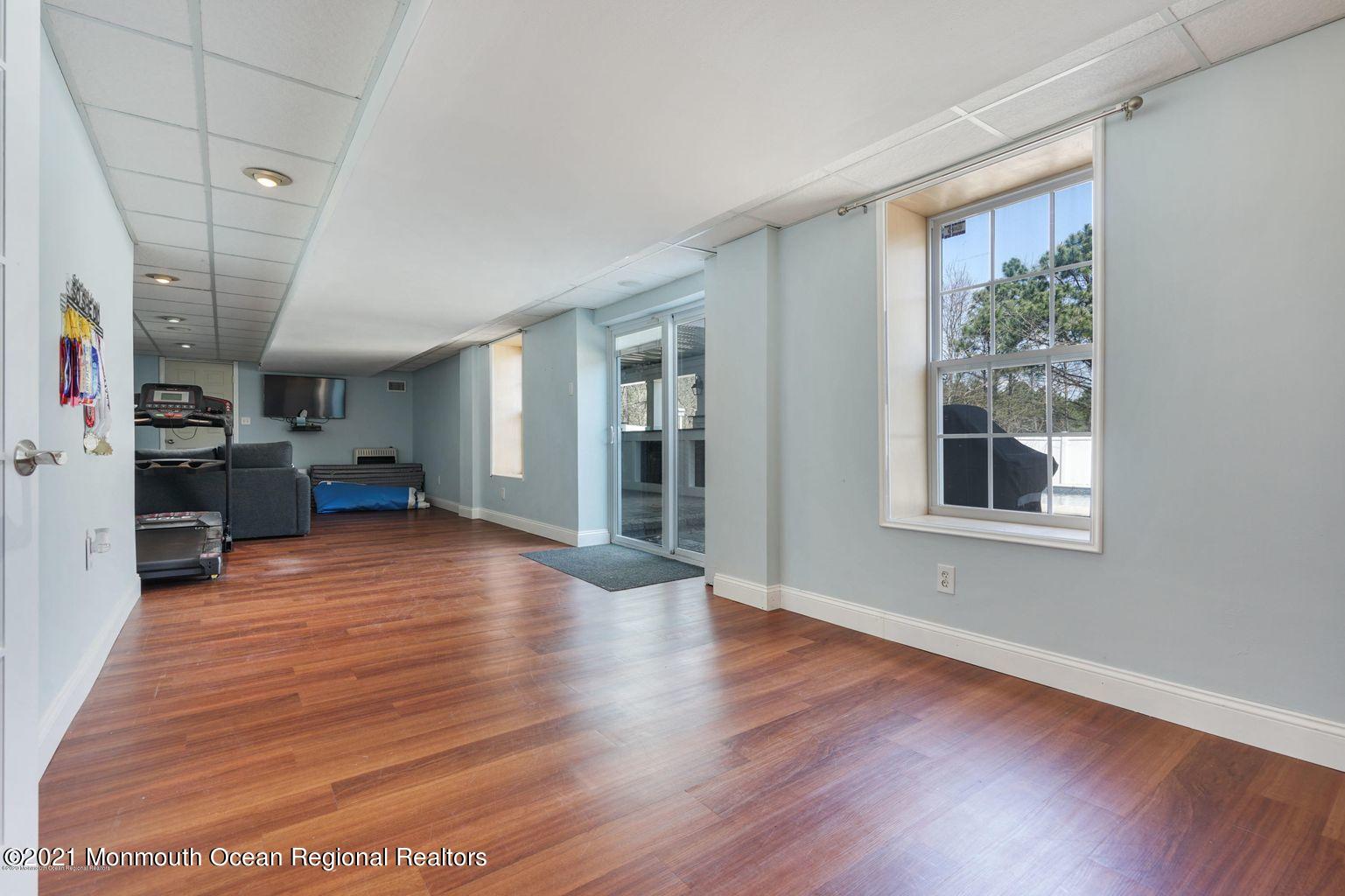 26 Sugar Hill Road Manahawkin, NJ 08050 - Photo 33 of 41 20200413205416572201000000-o