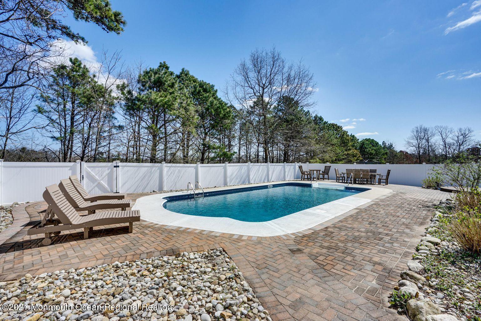 26 Sugar Hill Road Manahawkin, NJ 08050 - Photo 35 of 41 20200413205519012690000000-o
