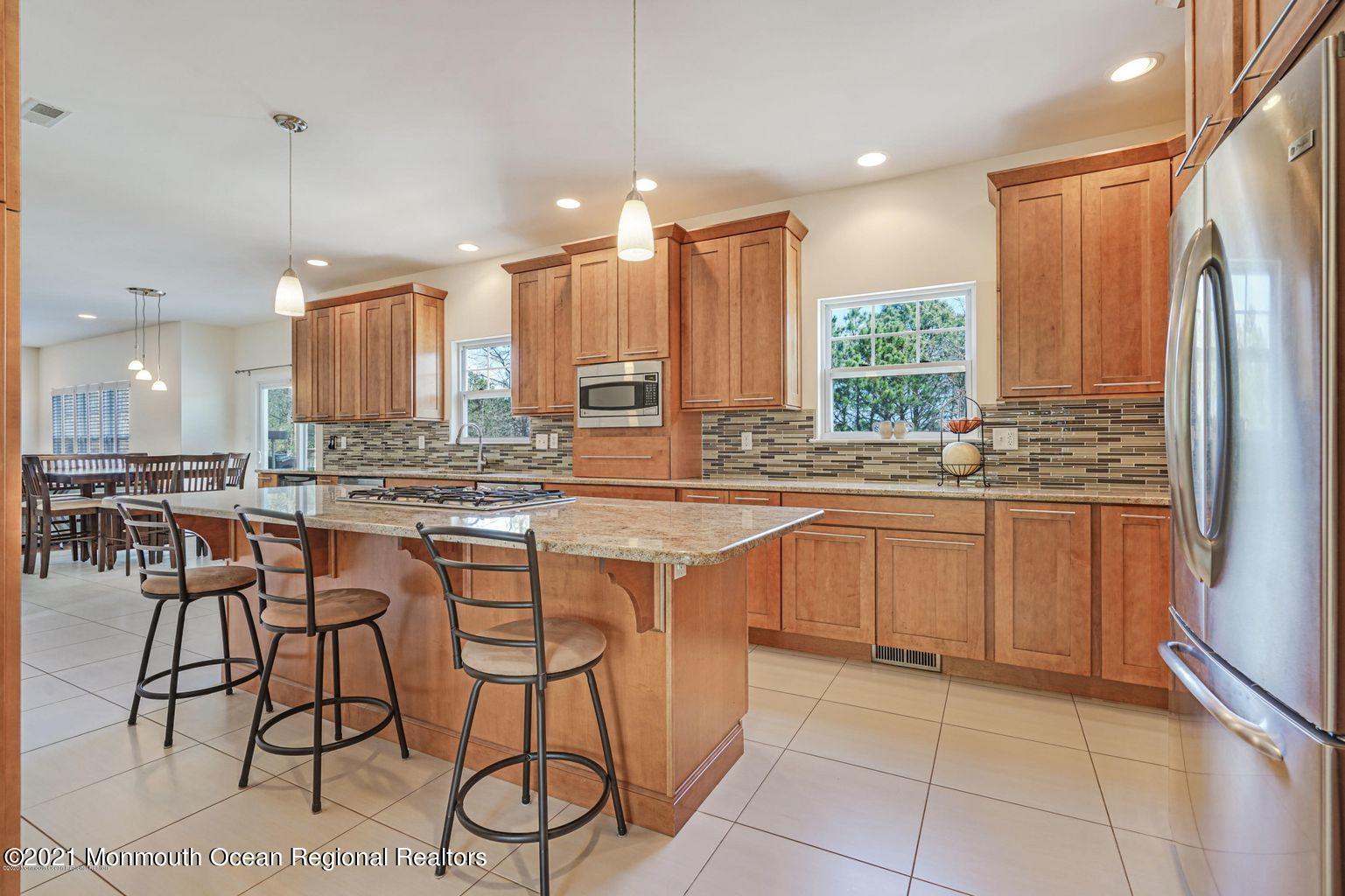 26 Sugar Hill Road Manahawkin, NJ 08050 - Photo 7 of 41 20200413205119666489000000-o