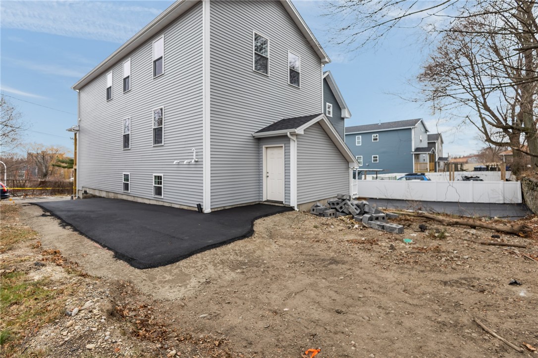 17 Judith Street Providence, RI 02909 - Photo 6 of 45