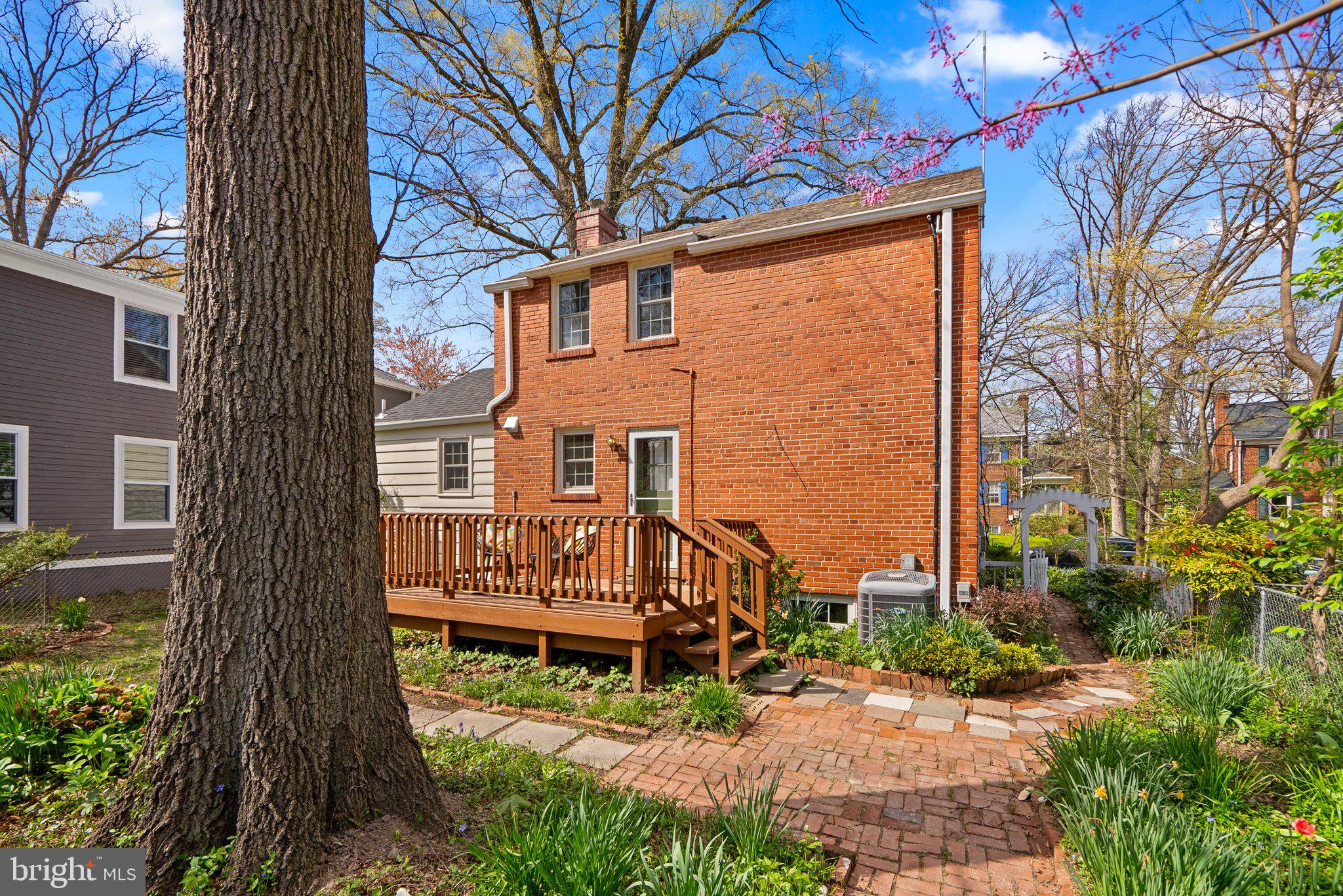 1113 Lancaster Road Takoma Park, MD 20912 - Photo 32 of 39