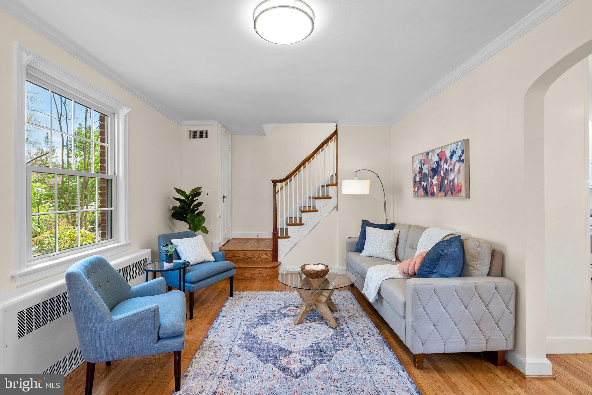 1113 Lancaster Road Takoma Park, MD 20912 - Photo 5 of 39 Living Room