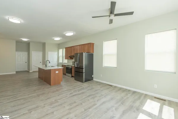 $600,000 | 608-610 Branch Street, Woodruff, SC 29388