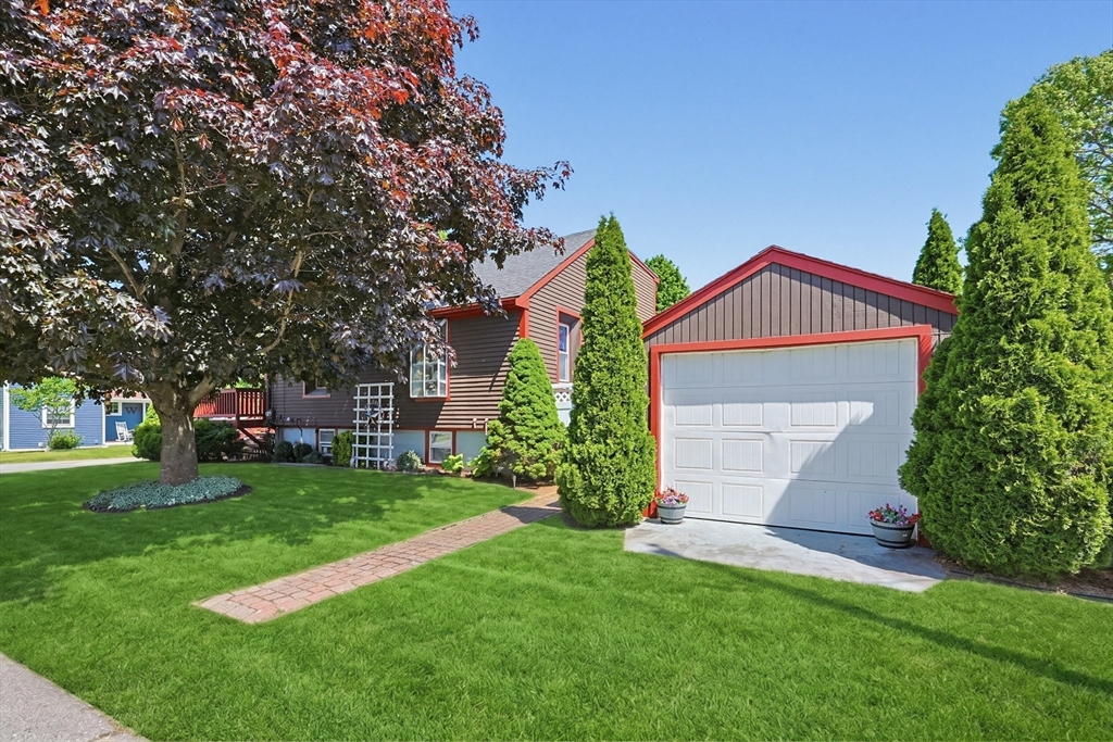 160 Sherman Road Somerset, MA 02726 - Photo 7 of 34