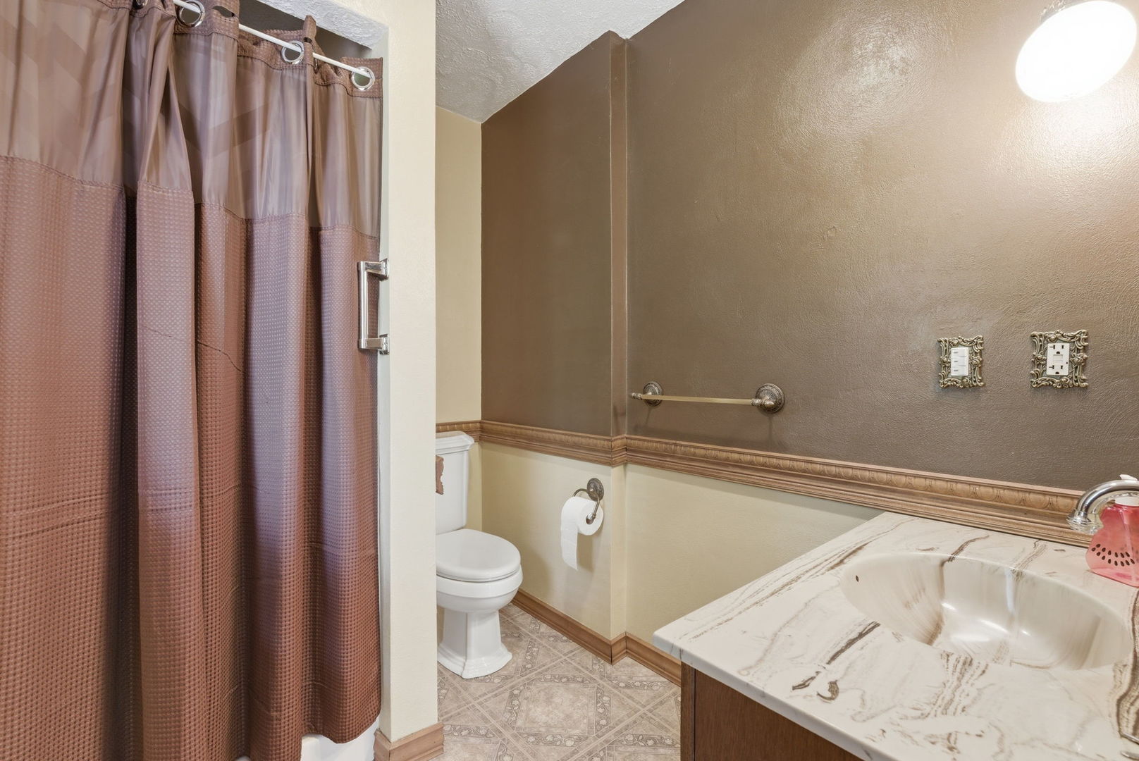 3001 2nd Street Moline, IL 61265 - Photo 19 of 36