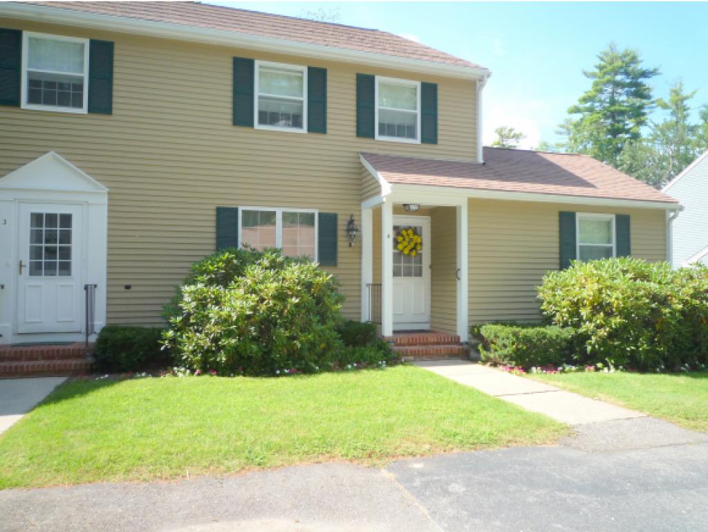 103-4 Clark Road, Unit 4 Wolfeboro, NH 03894 - Photo 2 of 26 Gallery Image 2