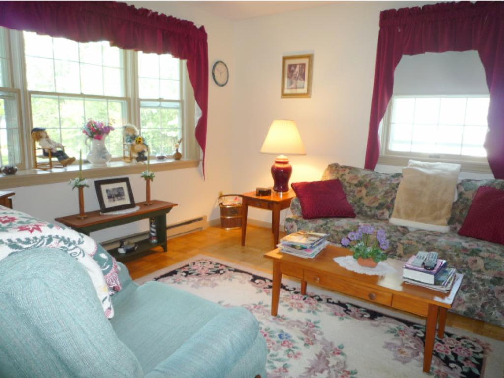 103-4 Clark Road, Unit 4 Wolfeboro, NH 03894 - Photo 16 of 26 Gallery Image 16
