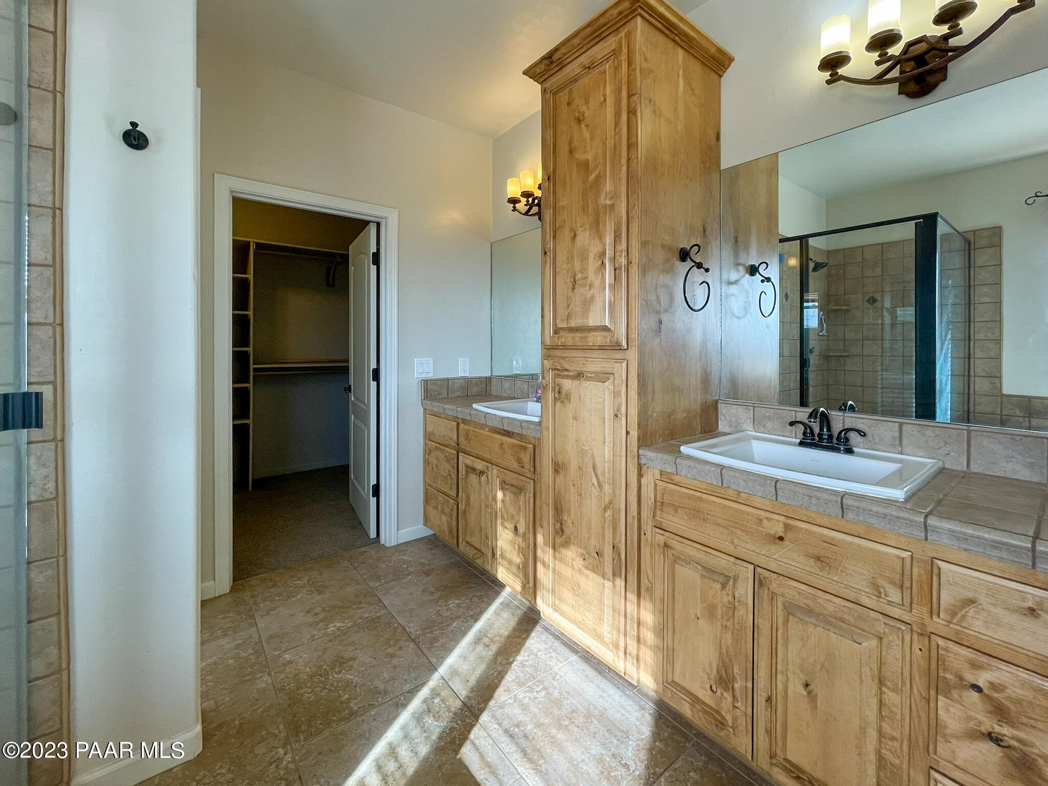 22030 North Rustic Ranch Road Paulden, AZ 86334 - Photo 15 of 31 Primary Bath