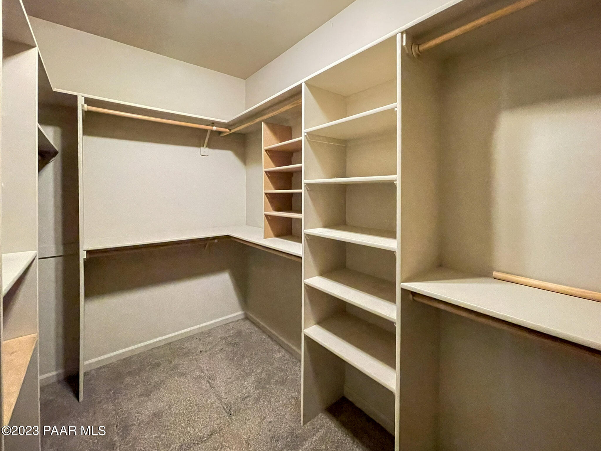22030 North Rustic Ranch Road Paulden, AZ 86334 - Photo 17 of 31 Primary Closet