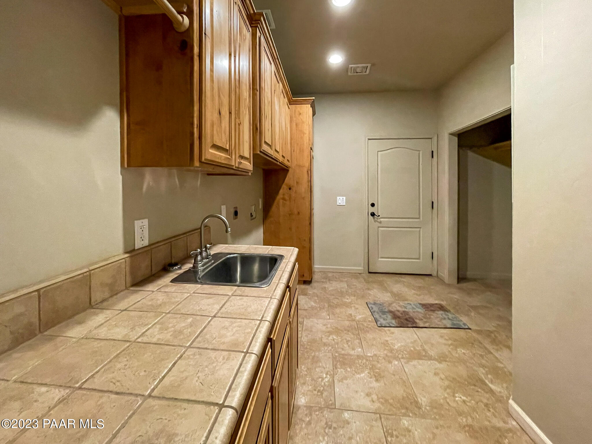22030 North Rustic Ranch Road Paulden, AZ 86334 - Photo 24 of 31 Laundy