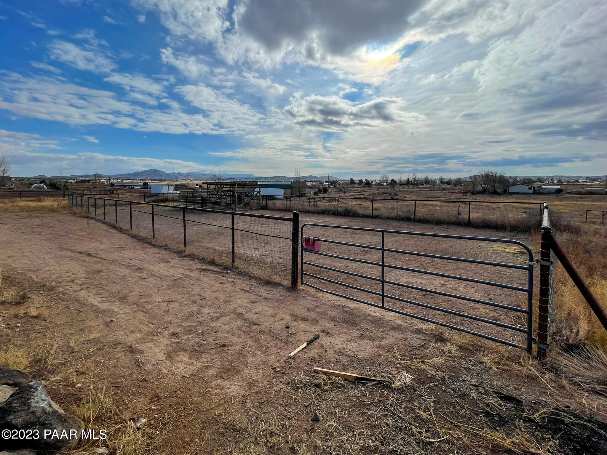 22030 North Rustic Ranch Road Paulden, AZ 86334 - Photo 29 of 31 Corral