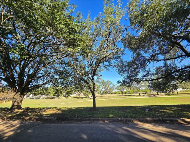 $89,777 | 12660 Ashford Point Drive, Unit 402, Houston, TX 77082