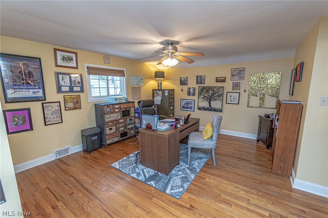 4765 Edenwood Road Cleveland, OH 44121 - Photo 23 of 35 Gallery Image 23