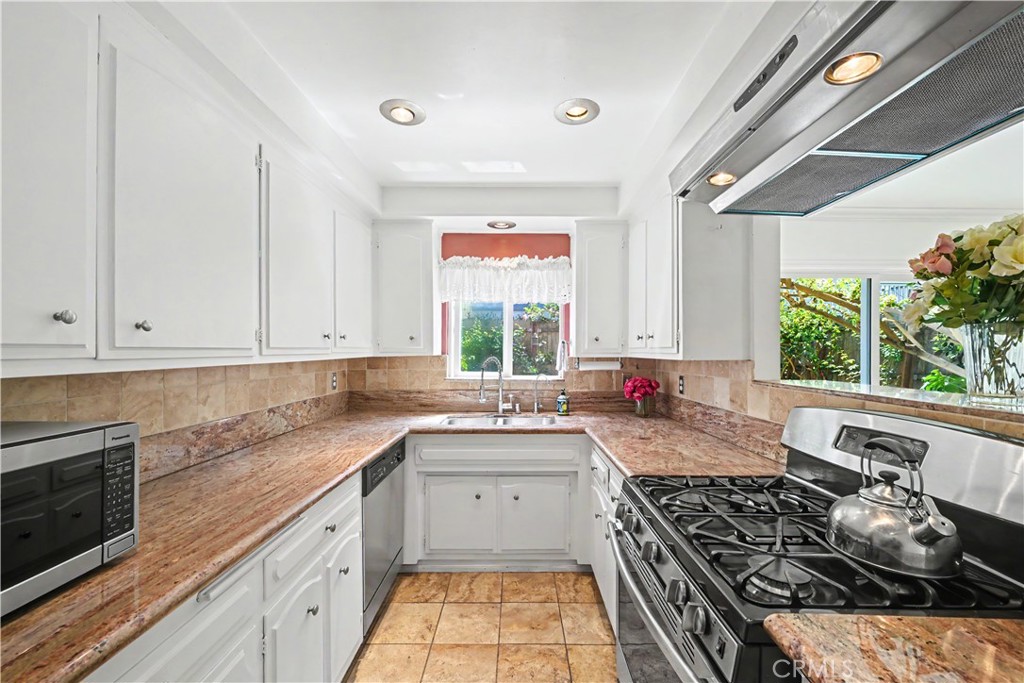 1758 Reed Street Redondo Beach, CA 90278 - Photo 17 of 47