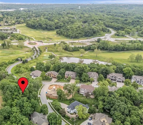 $150,000 | 6122 Persimmon Court, Parkville, MO 64152