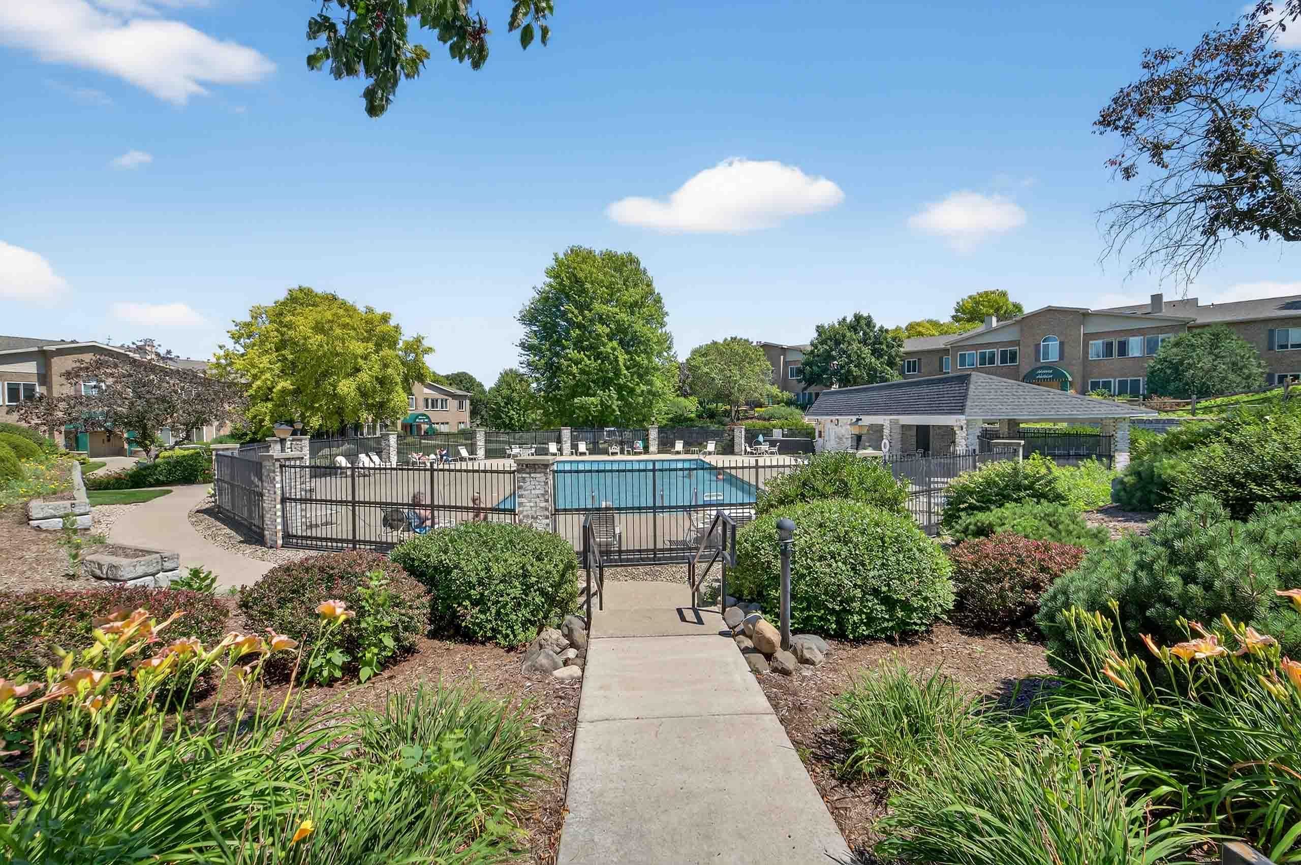 1520 Wheeler Road, Unit E Madison, WI 53704 - Photo 7 of 41