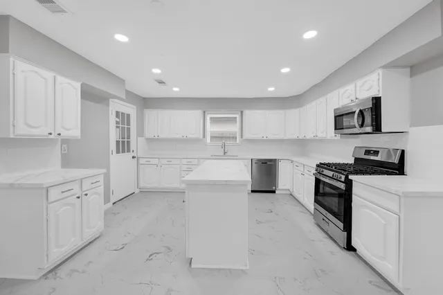 $1,650 | 1304 Sage Drive, Galena Park, TX 77547