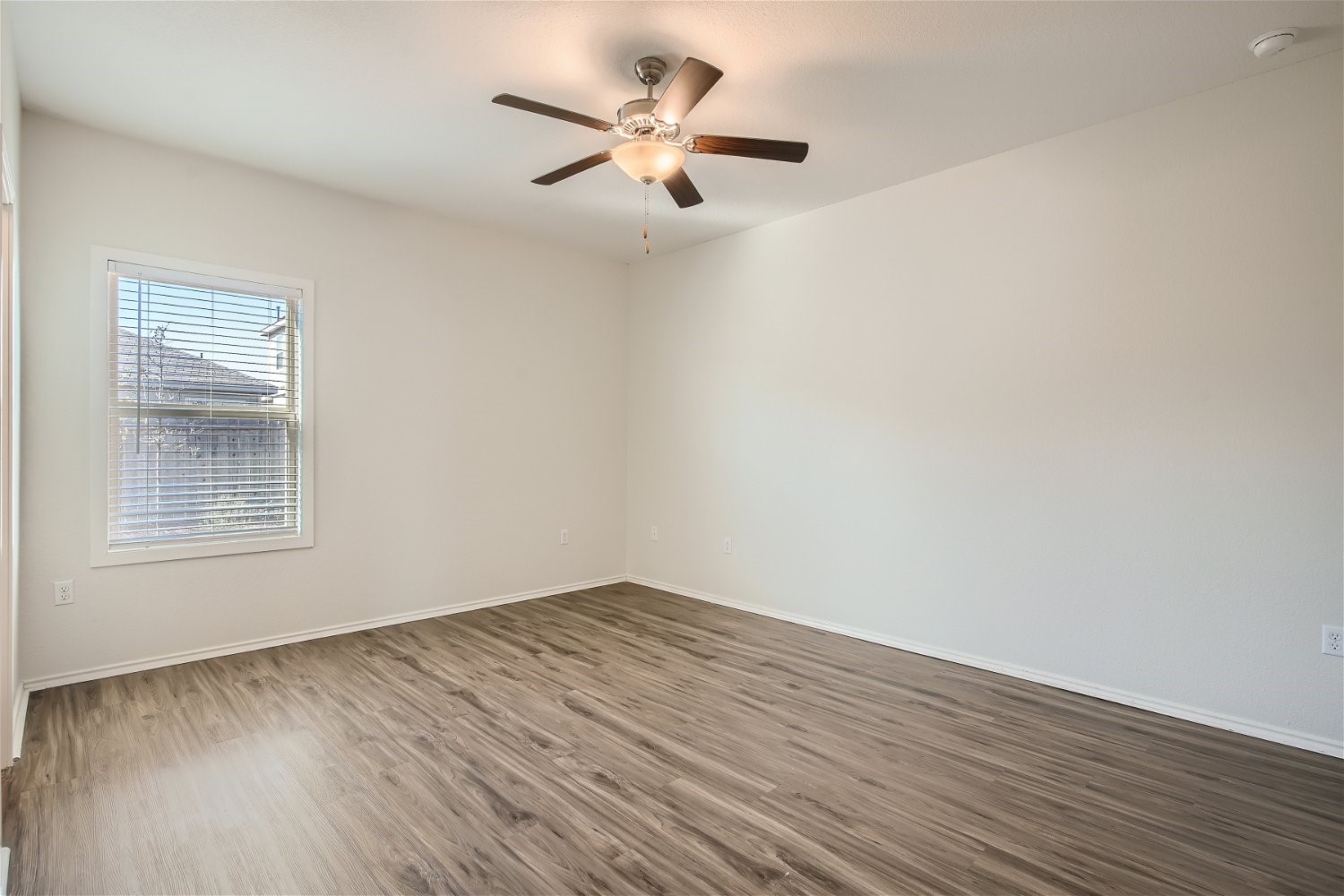 7101 Spirit Hill Road Austin, TX 78744 - Photo 21 of 32