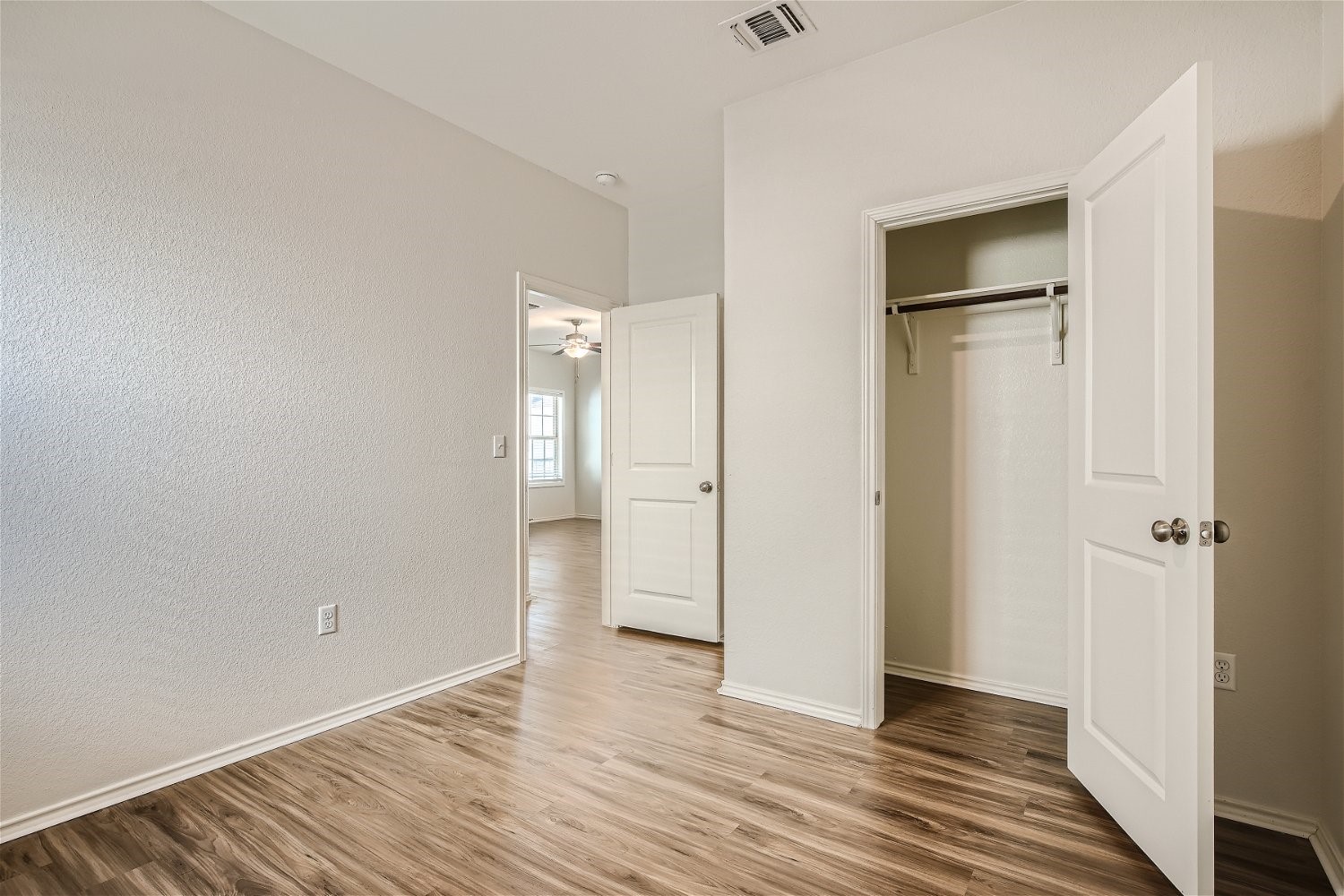 7101 Spirit Hill Road Austin, TX 78744 - Photo 22 of 32