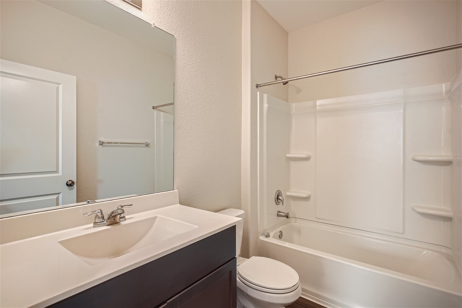 7101 Spirit Hill Road Austin, TX 78744 - Photo 24 of 32